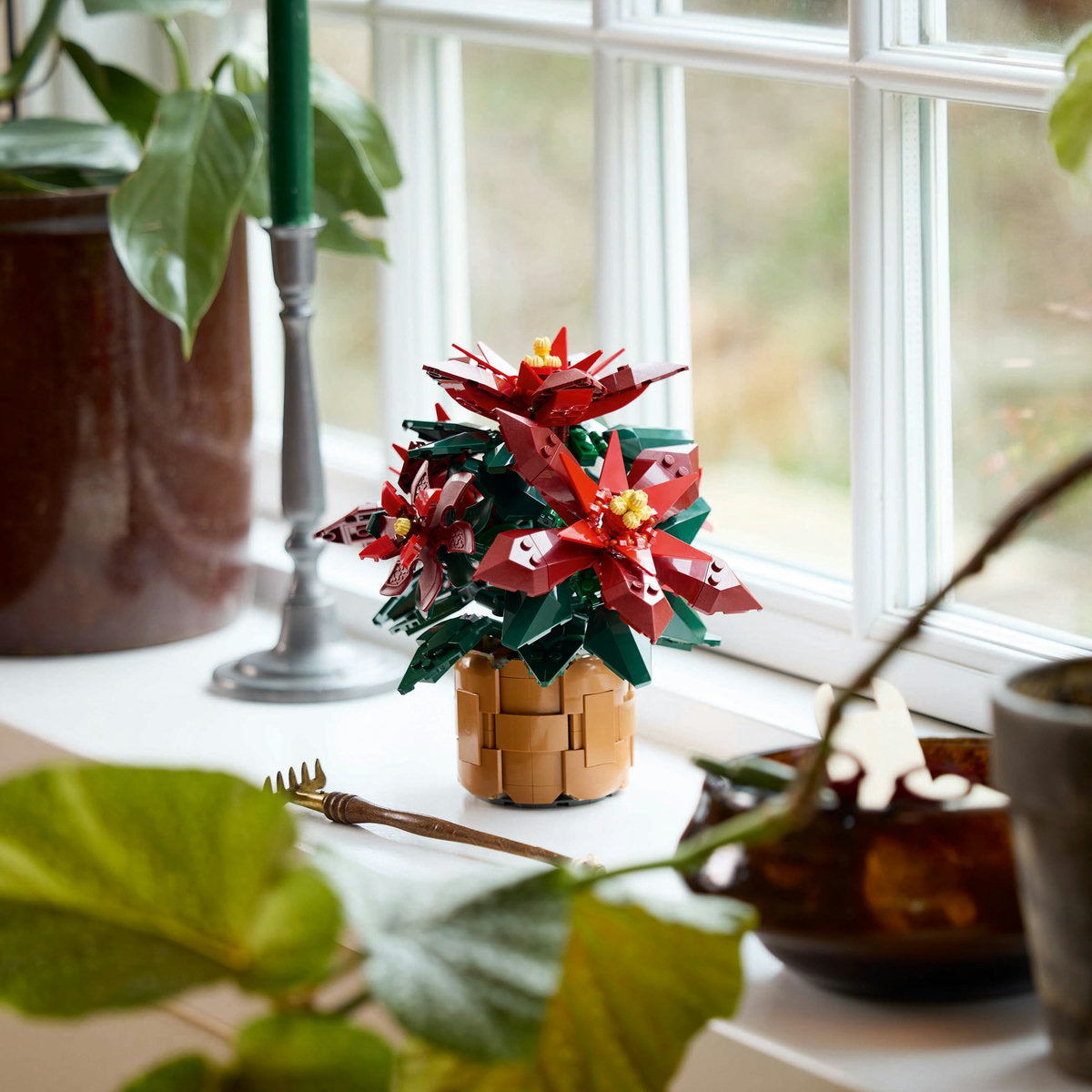  LEGO LEGO® Icons Poinsettia Plant Decor Building Set 10370 - Botanicals - Bonton
