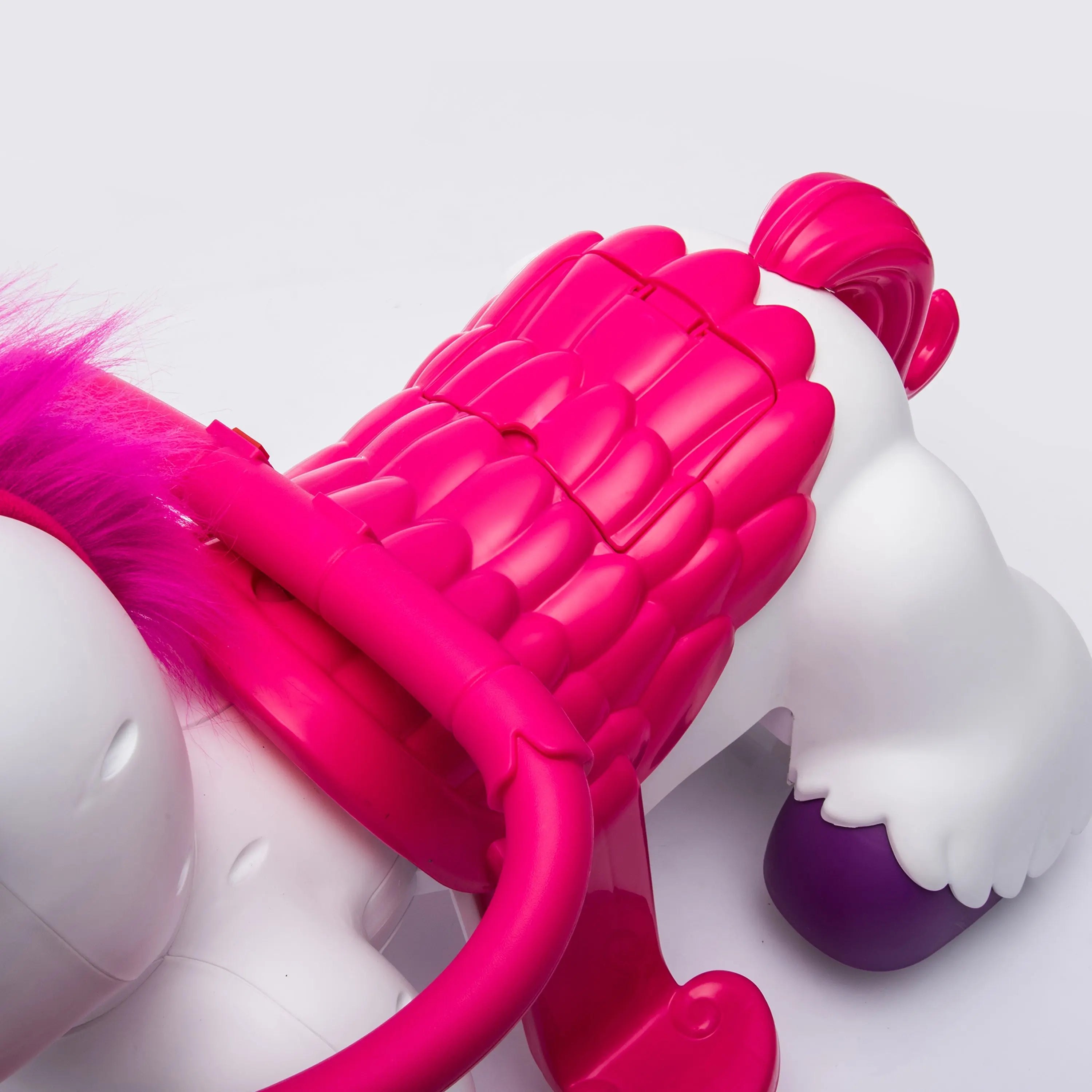  Freddo Freddo Unicorn 12V Ride-On - White - Bonton