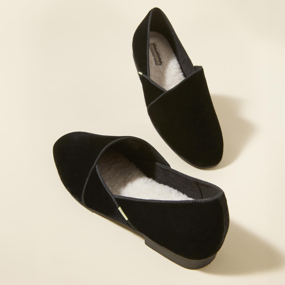  Luvons Francesca Soft Velvet Slippers - Black - Bonton