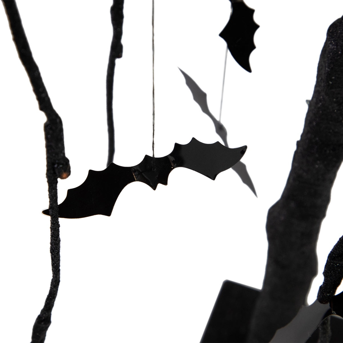  Northlight Pre-Lit Glittered Halloween Willow Tree With Bats - 24