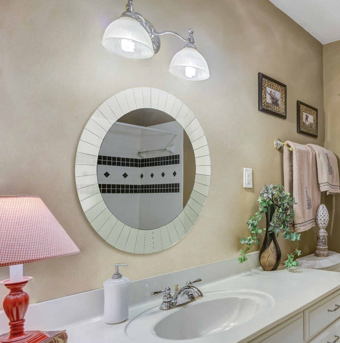  Camden Isle Daylight Round Accent Mirror - Default Title - Bonton